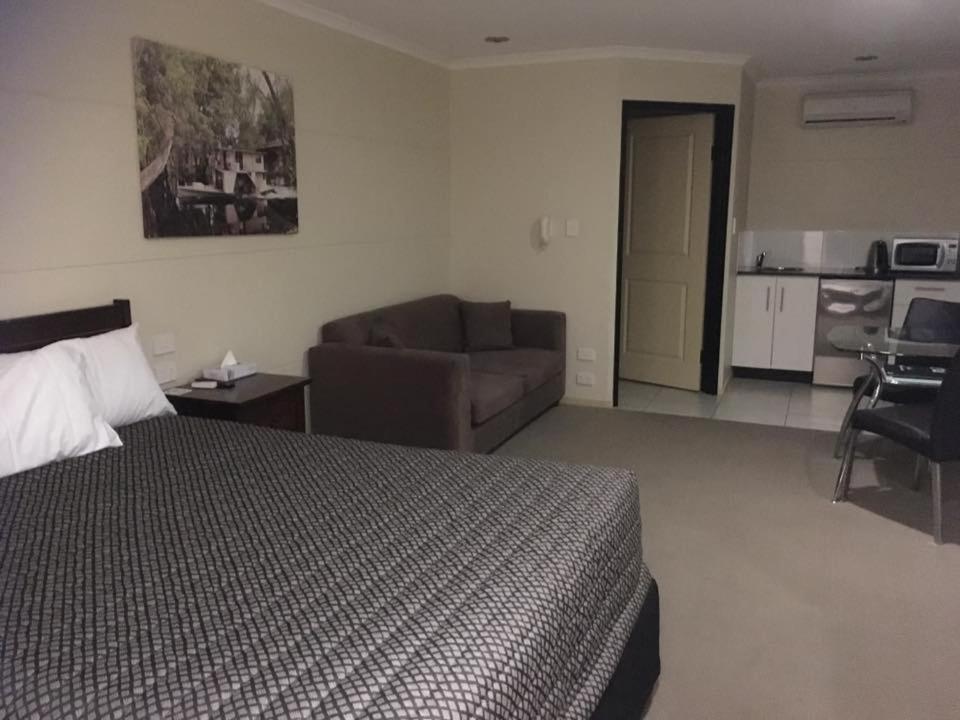 Balranald Club Motel Eksteriør billede
